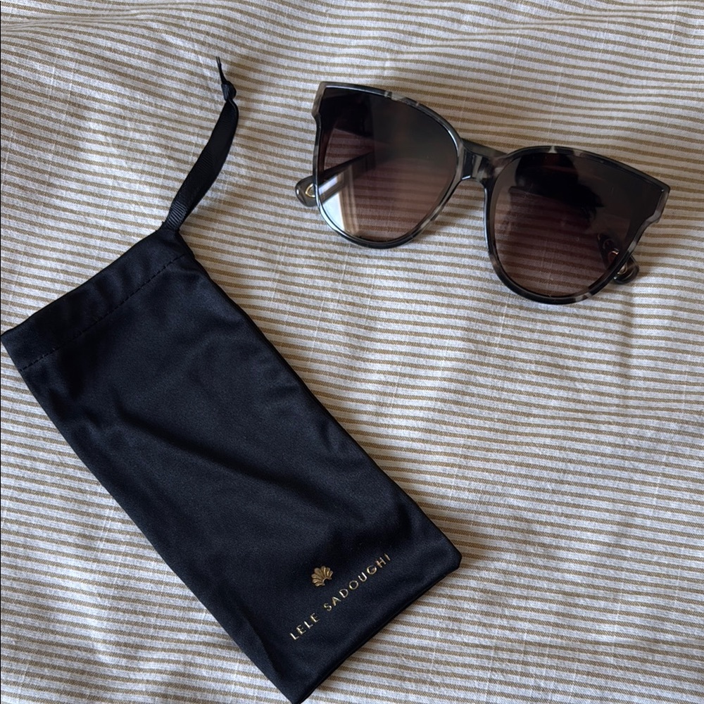 Lele Sadoughi tortoise Sunglasses